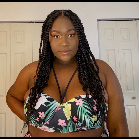 Meet your Posher, Briana - Picture 1 of 1